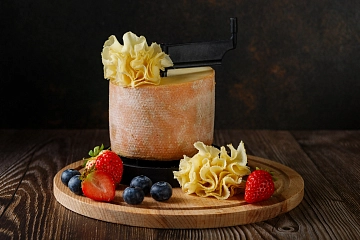 Сыр Тет де Муан подарочный набор 51% «Margot Fromages S.A» 400г