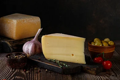 Сыр Раклет Премиум 45% "Margot Fromages S.A"