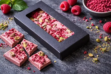 Шоколад руби с фисташкой и малиной «Сырный сомелье» 65г