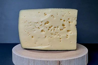 Сыр Покровский от сыроварни «Дединовское Подворье», 50%