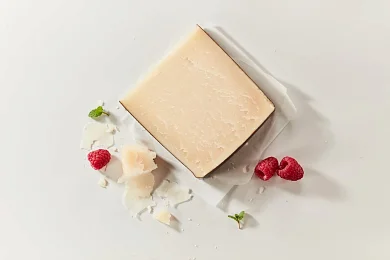 Сыр выдержанный Пармезан из козьего молока Эчкидаг, 45%, выдержка 12 мес.