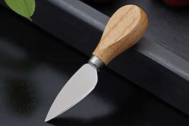 Нож для колки пармезана маленький с деревянной ручкой