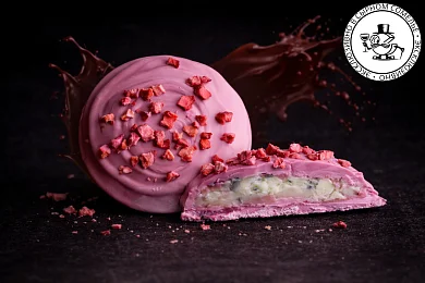 Шоколадный медиант "Сырный сомелье" Дорблю-Клубника 50 г