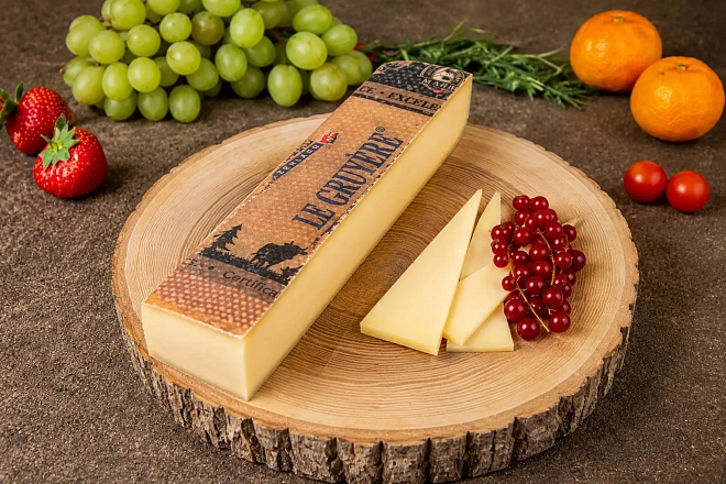 Сыр Грюйер Экселанс 49% «Margot Fromages S.A»